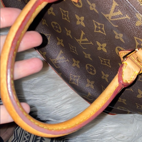 Louis Vuitton Alma - Picture 13 of 14